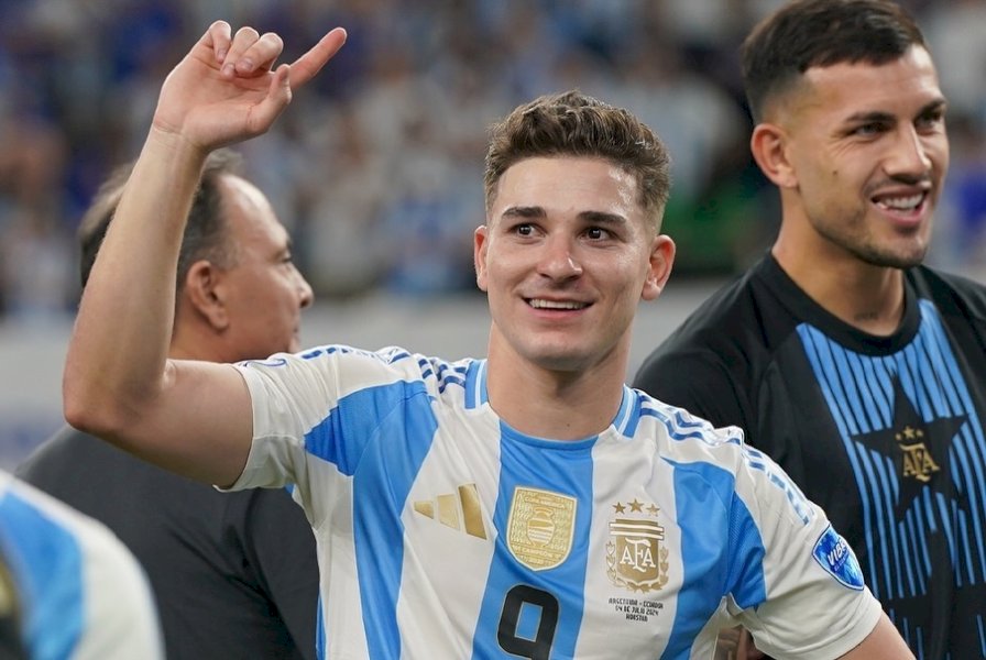 Julian Alvarez Meragukan Masa Depannya di Manchester City
