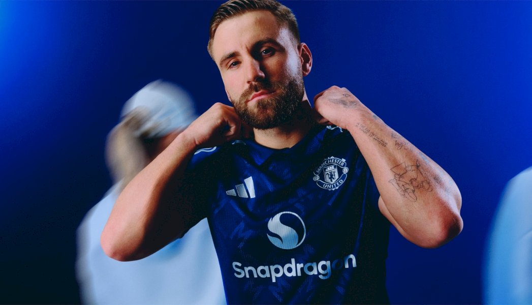 Manchester United Luncurkan Jersey Tandang 2024/25: Perpaduan Desain Nostalgia dan Kehormatan untuk Kota